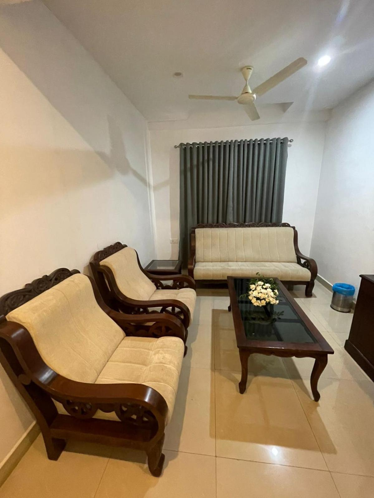 Kallada Sangeetha Hotels Thrissur Εξωτερικό φωτογραφία